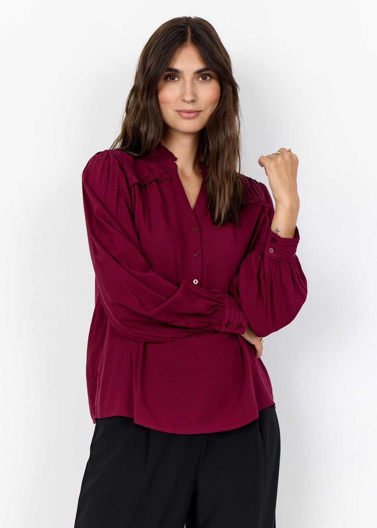 Blusa Radia 222, myrkareyð