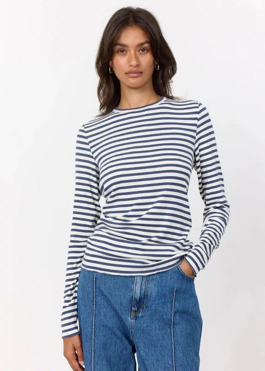 Blusa Ika 11, við bláum strípum
