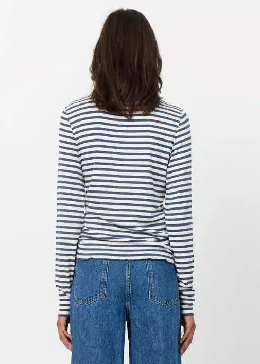 Blusa Ika 11, við bláum strípum