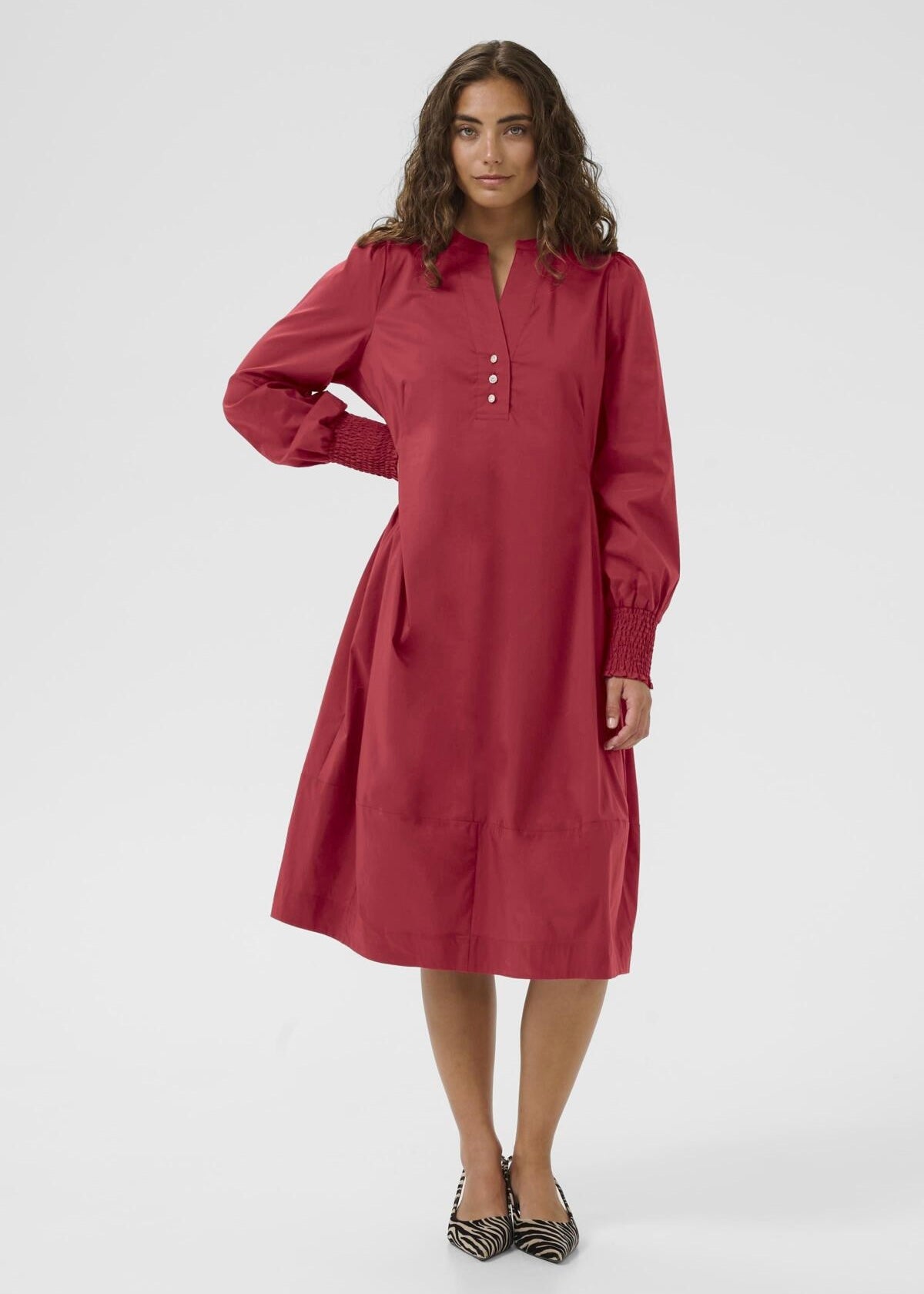 Kjóli Loretta Antoinett, reyður