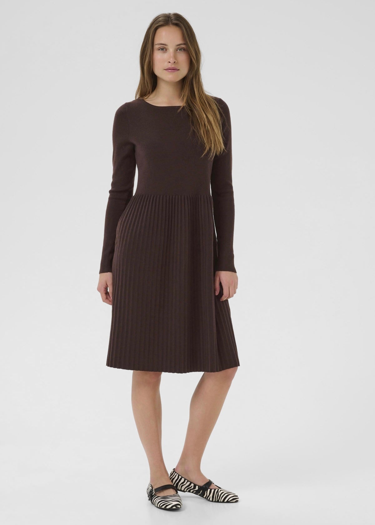 Kjóli Luci, brúnur