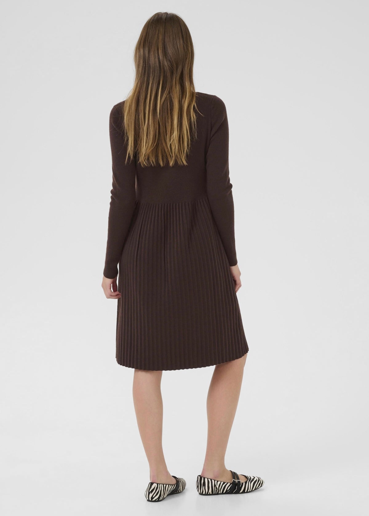 Kjóli Luci, brúnur