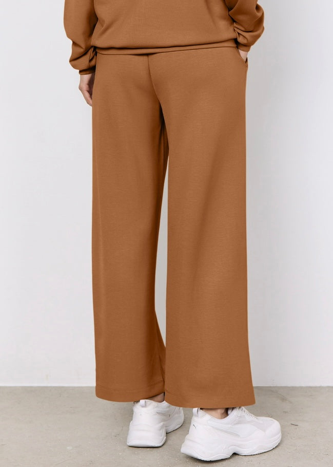 Buksur Banu 33, Toffe