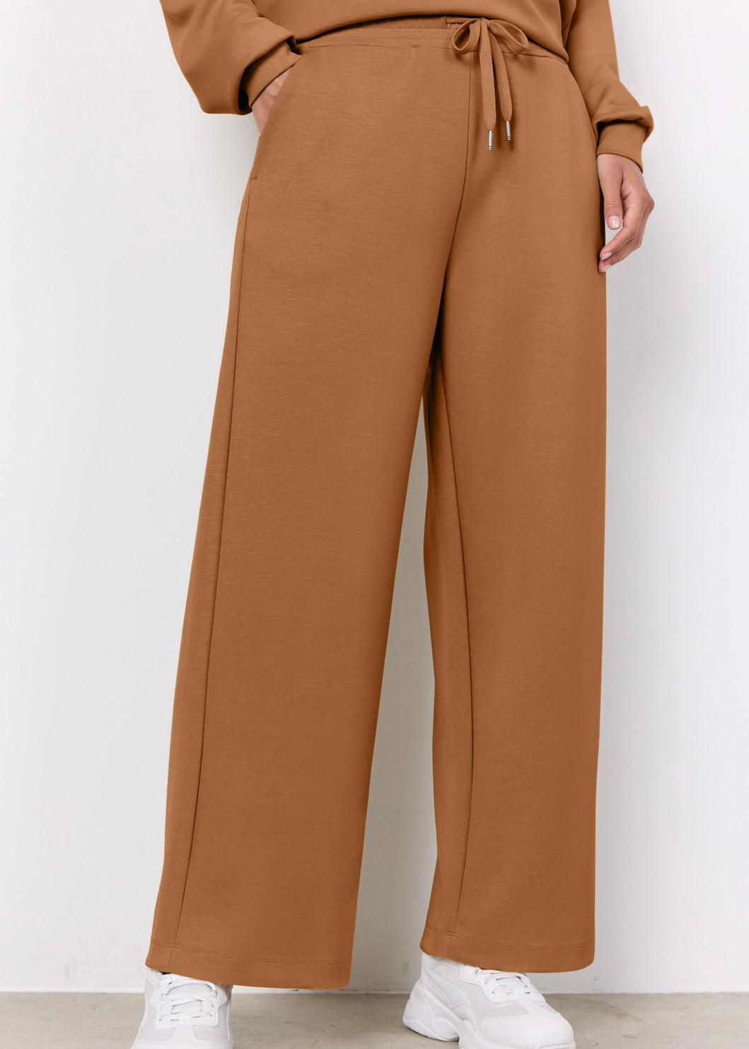 Buksur Banu 33, Toffe