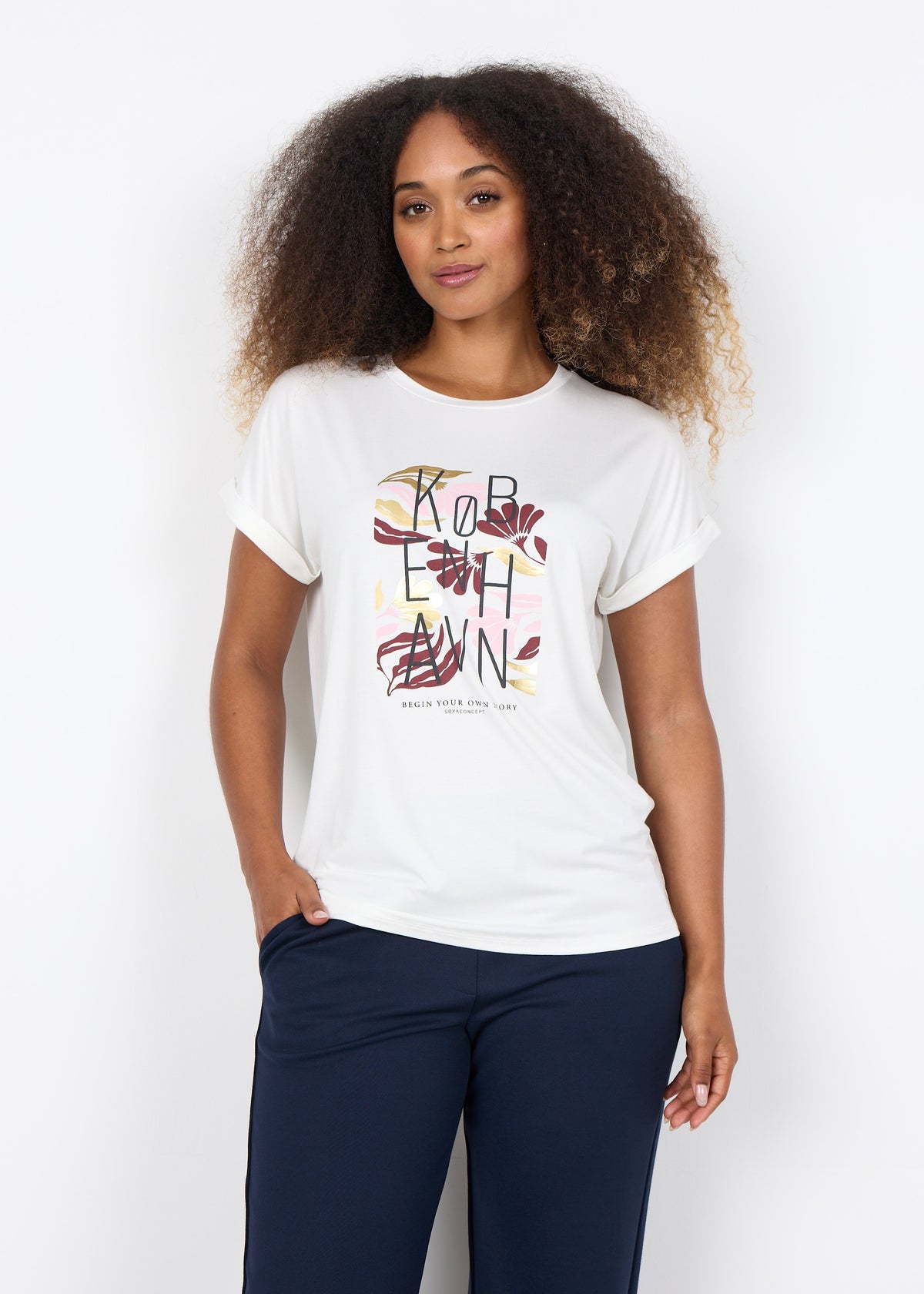 T-shirt Marica, við myrkareyðum mynstri