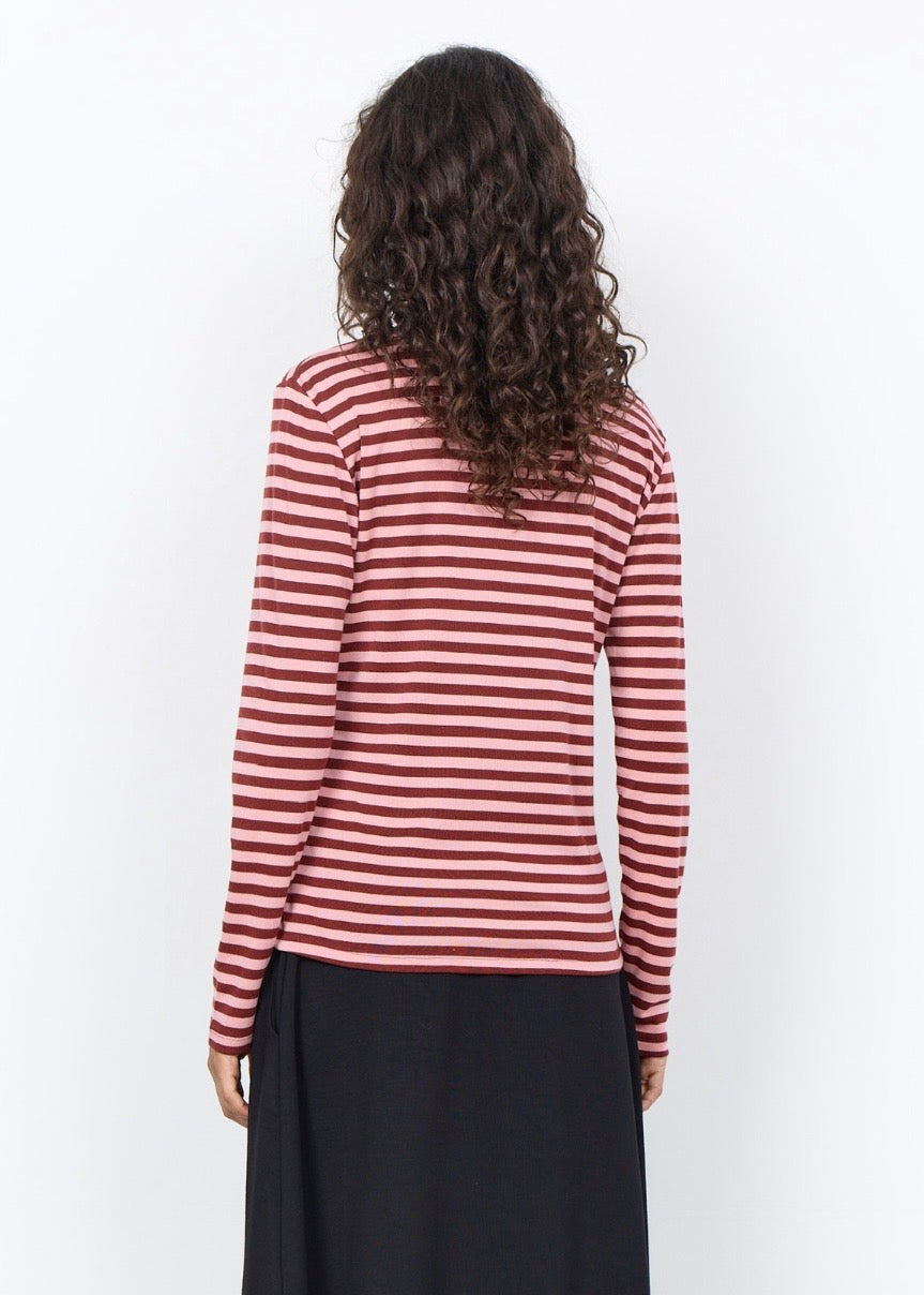 Blusa Helle, myrkareyð