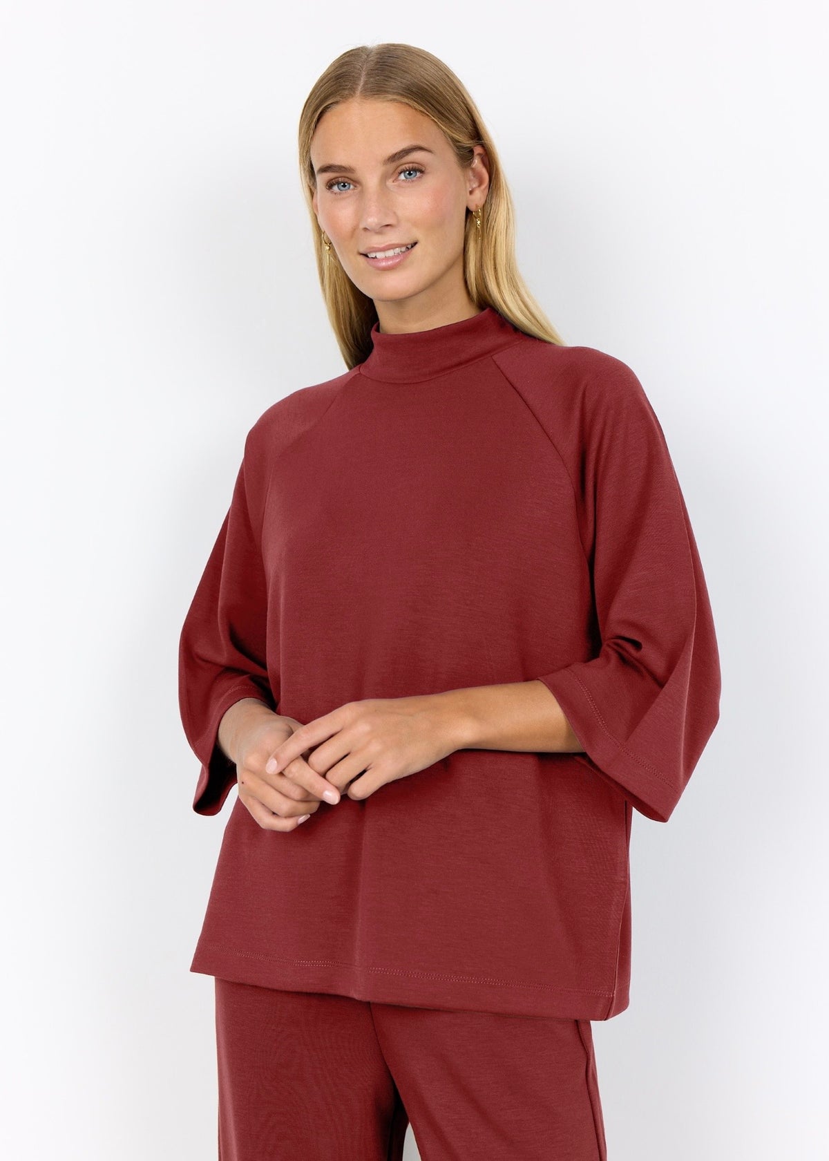 Blusa Banu 261, myrkareyð