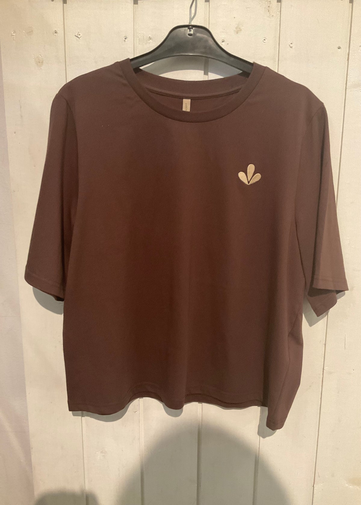 T-shirt Firina 5 brún