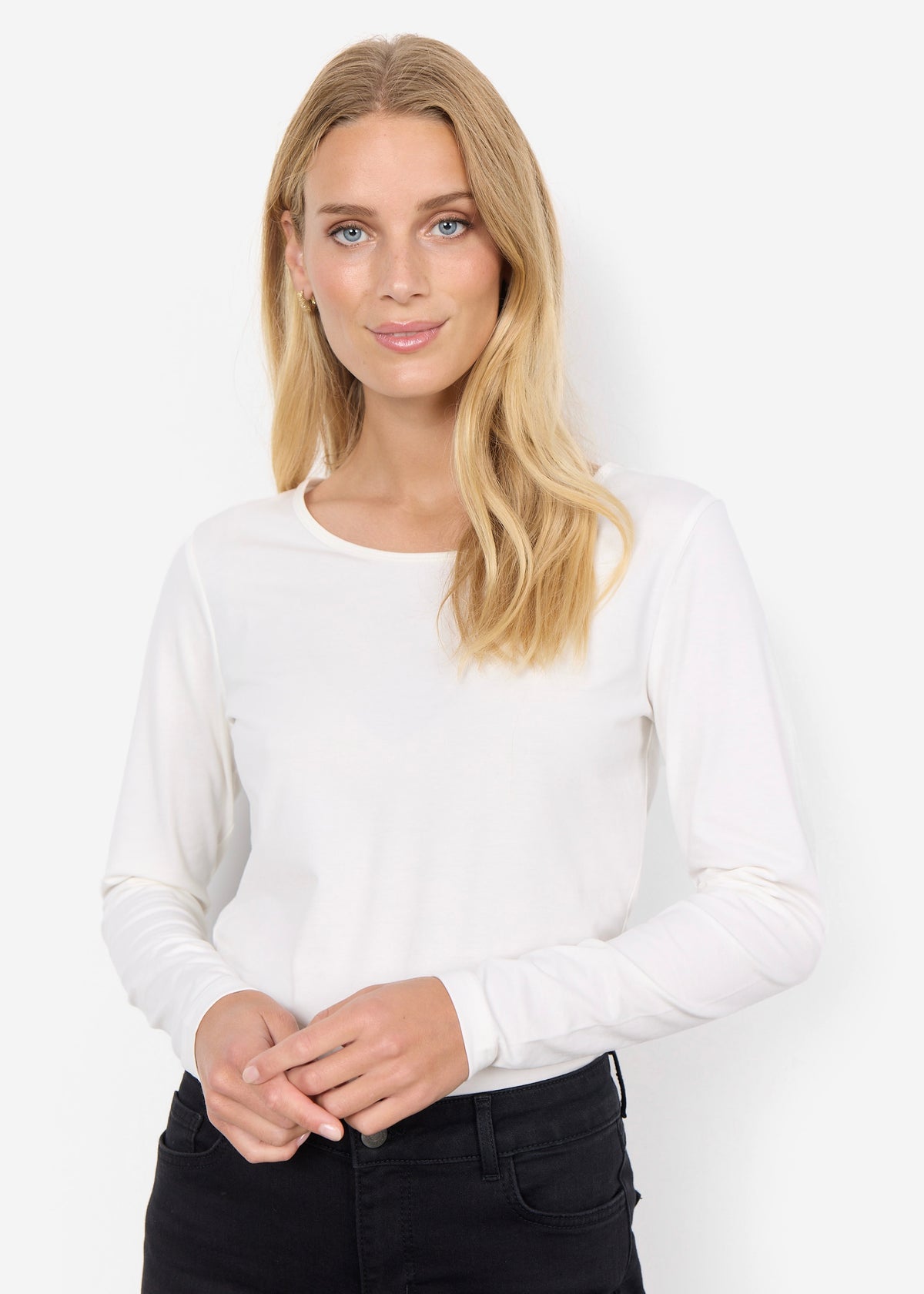 Blusa Pylle 2, ráhvít
